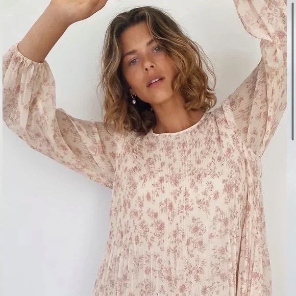 Aritzia Wilfred Daydreamer Mini Chiffon Dress - Picture 3 of 6